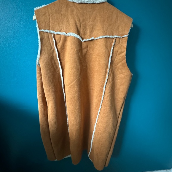 Faux Suede Vest Long in XL in EUC - Picture 3 of 3